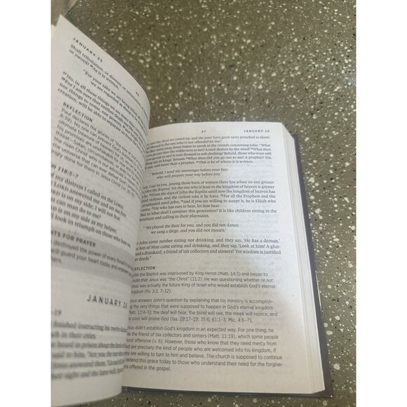 ESV Daily Devotional New Testament: Through the New Testament in a Year - Picture 7 of 9
